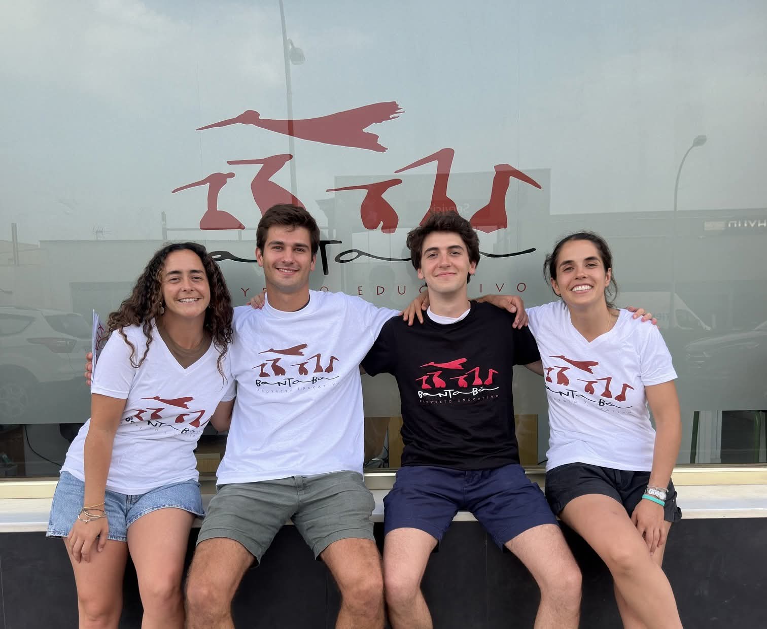 Voluntarios en Bantabá verano 2026